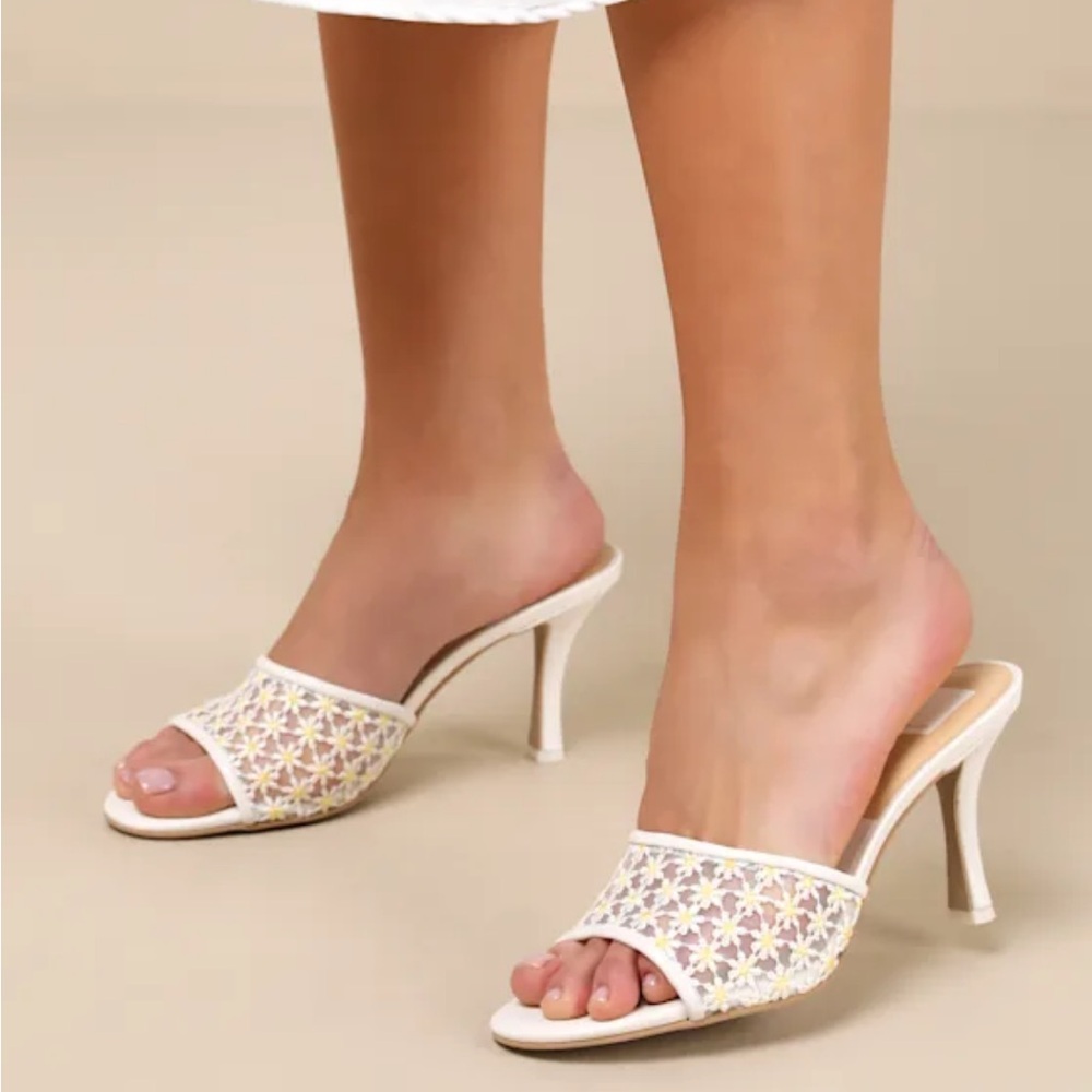 Dolce Vita heeled sandals with daisy detail